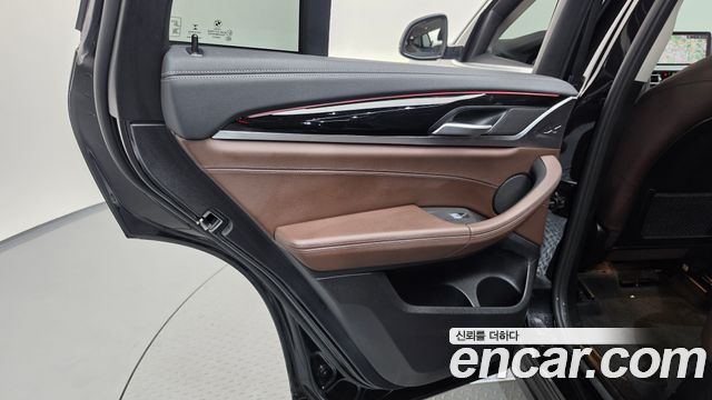 BMW X4 (G02) xDrive20i xLine 2022 — фото 31