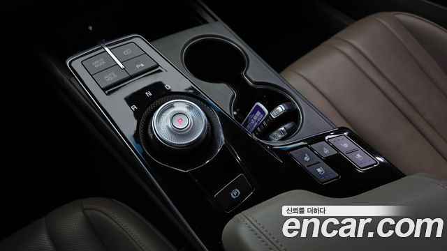 Kia K8 2.5 Gasoline 2WD Noblesse 2022 — фото 9