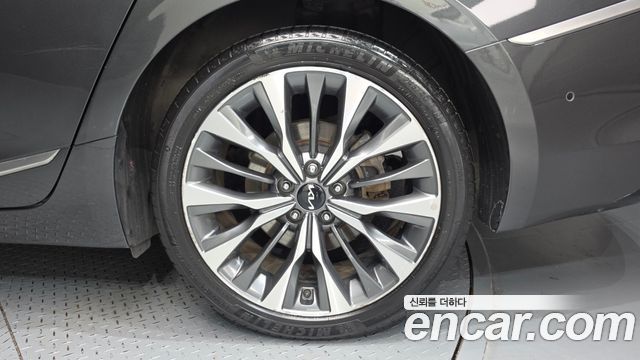 Kia K8 2.5 Gasoline 2WD Noblesse 2022 — фото 21