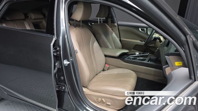 Kia K8 2.5 Gasoline 2WD Noblesse 2022 — фото 26