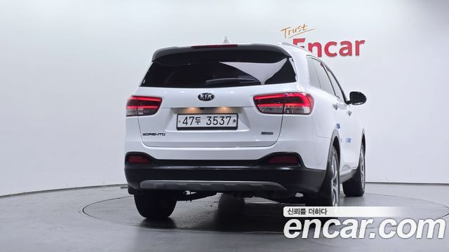 Kia Sorento Diesel 2.0 2WD Noblesse 2017 — фото 4