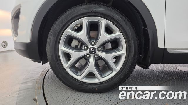 Kia Sorento Diesel 2.0 2WD Noblesse 2017 — фото 5