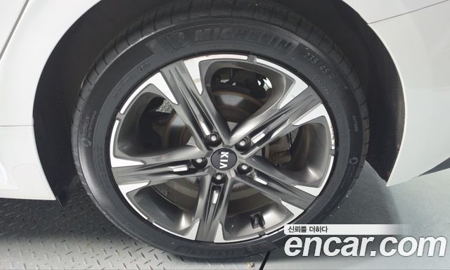 Kia K5 (III) 2.0 Noblesse 2020 — фото 21