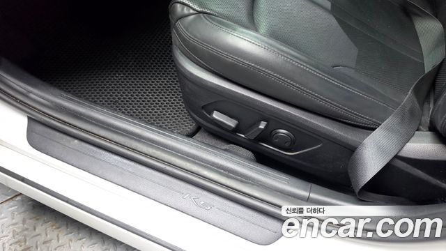 Kia K5 (III) 2.0 Noblesse 2020 — фото 32