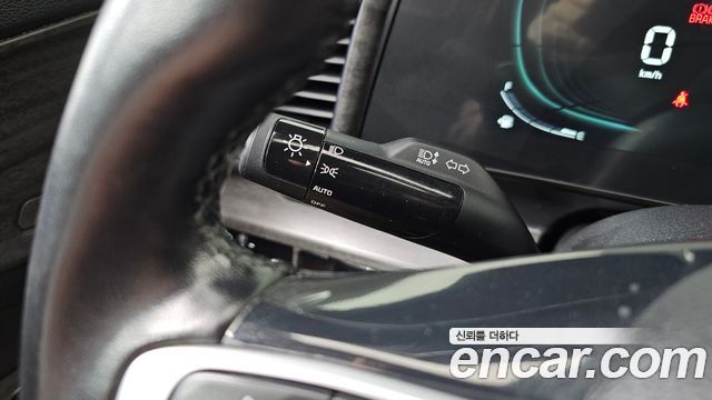 Kia Sportage (V) Diesel 2.0 2WD Trendy 2023 — фото 18