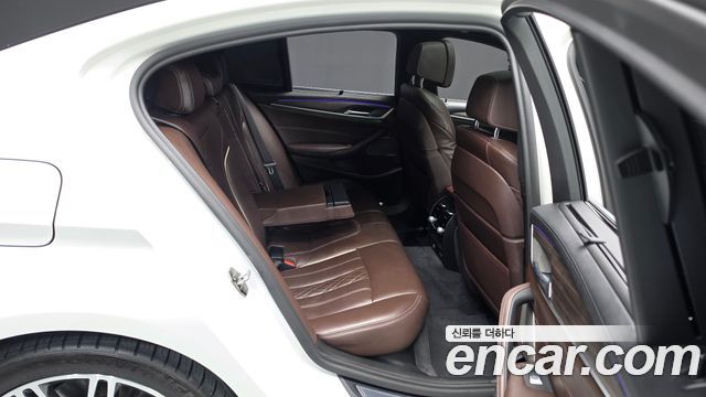 BMW 5 Series (G30) 530i xDrive M Sport Package Plus 2020 — фото 11