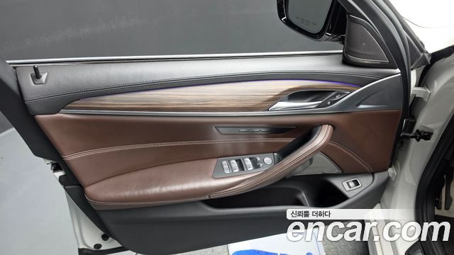BMW 5 Series (G30) 530i xDrive M Sport Package Plus 2020 — фото 24