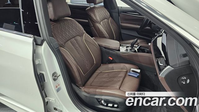 BMW 6 Series GT (G32) 630i xDrive M Sport 2023 — фото 12