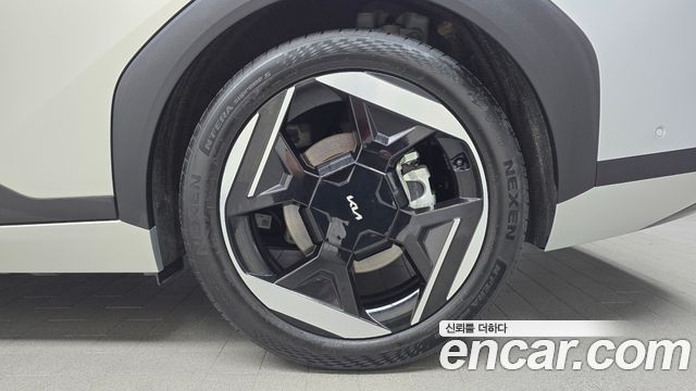 Kia EV4 Standard 2WD Earth 2026 — фото 21