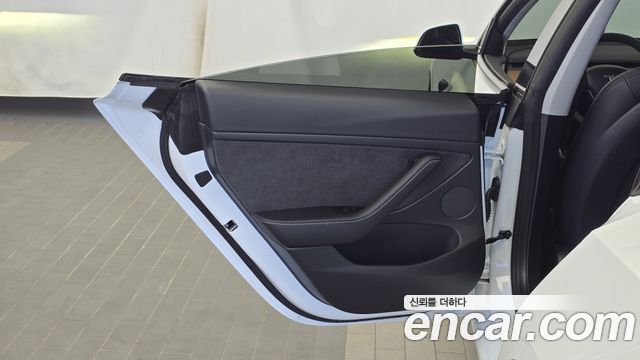 Tesla Model 3 Long Range AWD 2022 — фото 25