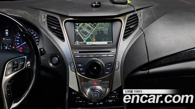 Hyundai Grandeur (HG) HG240 Luxury 2012 — фото 13