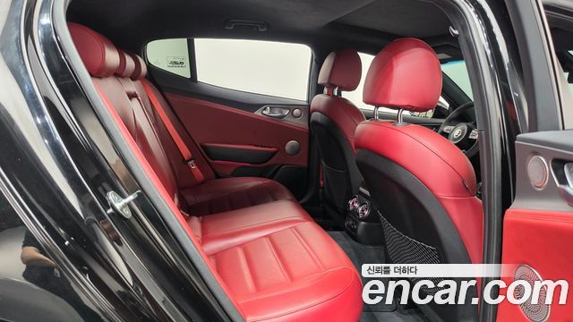 Kia Stinger 3.3 Turbo AWD GT 2018 — фото 24