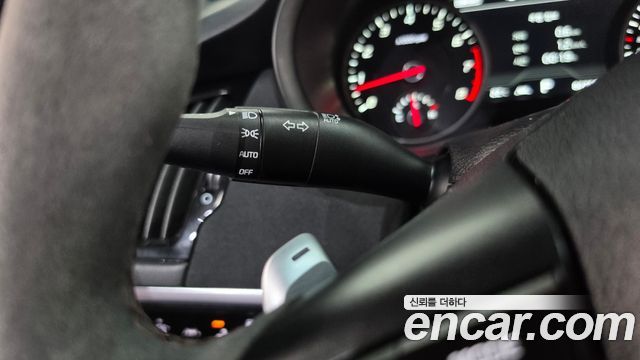 Kia Stinger 3.3 Turbo AWD GT 2018 — фото 36