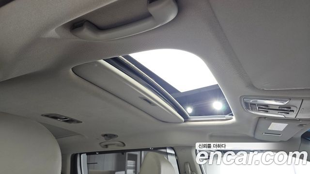 Kia Carnival 7-Seater Limousine VIP 2019 — фото 19