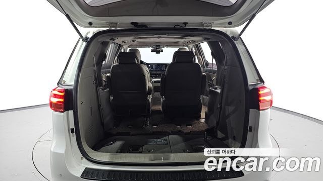 Kia Carnival 7-Seater Limousine VIP 2019 — фото 20