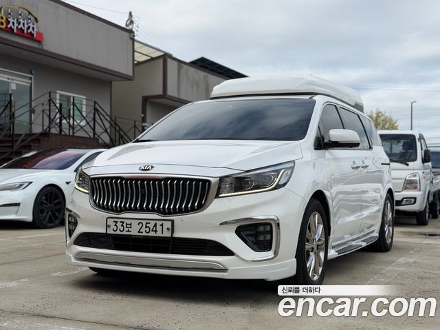 Kia Carnival 9-Seater Noblesse Special