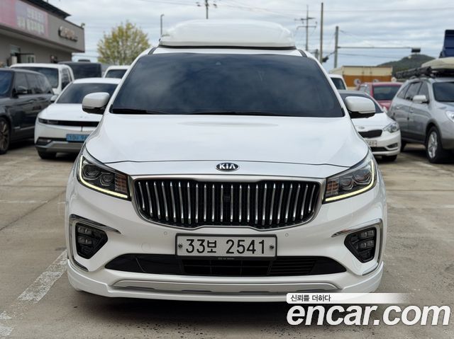 Kia Carnival 9-Seater Noblesse Special 2019 — фото 3