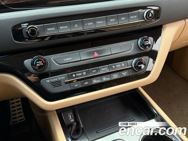 Kia Carnival 9-Seater Noblesse Special 2019 — фото 9