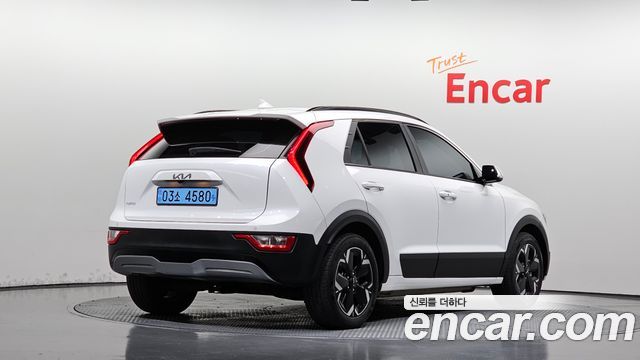 Kia Niro EV Air 2023 — фото 2