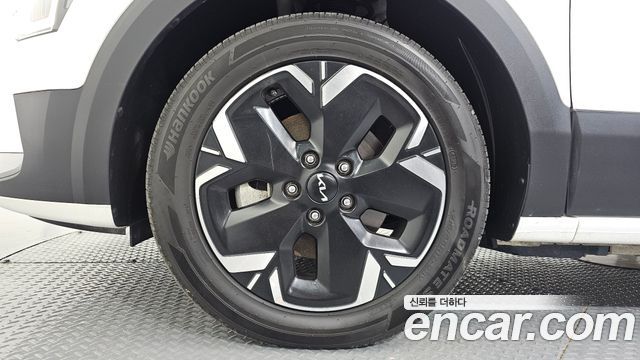 Kia Niro EV Air 2023 — фото 5