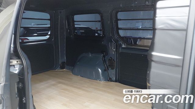 Hyundai Staria L3.5 Cargo 3-Seater Modern 2025 — фото 8