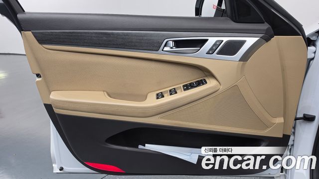 Genesis G80 3.3 GDI Luxury 2019 — фото 24