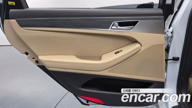 Genesis G80 3.3 GDI Luxury 2019 — фото 25