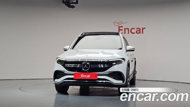 Mercedes-Benz EQB (X243) EQB300 4MATIC AMG Line 2023 — фото 3