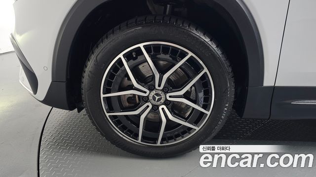 Mercedes-Benz EQB (X243) EQB300 4MATIC AMG Line 2023 — фото 5