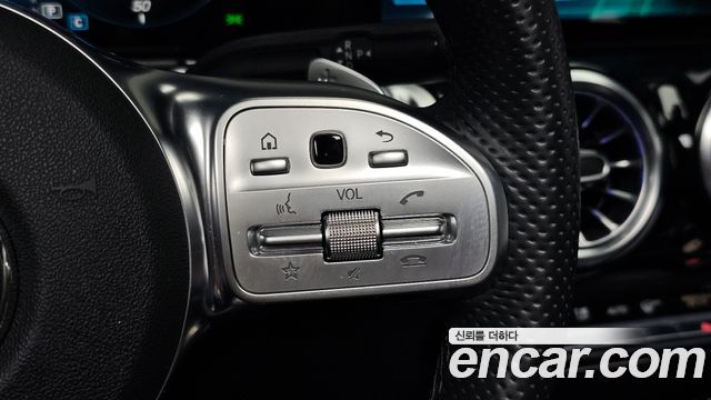Mercedes-Benz EQB (X243) EQB300 4MATIC AMG Line 2023 — фото 15