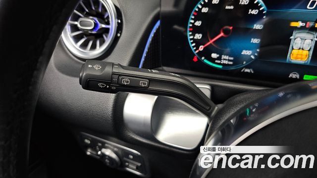 Mercedes-Benz EQB (X243) EQB300 4MATIC AMG Line 2023 — фото 17