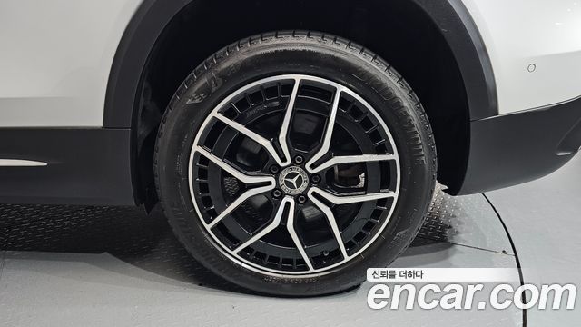 Mercedes-Benz EQB (X243) EQB300 4MATIC AMG Line 2023 — фото 21