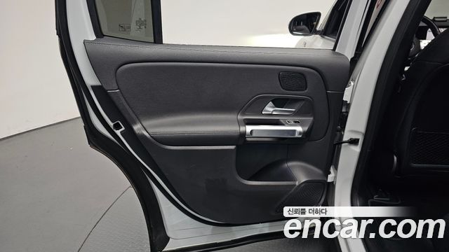 Mercedes-Benz EQB (X243) EQB300 4MATIC AMG Line 2023 — фото 25