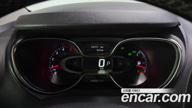 Renault Korea QM3 RE 2018 — фото 8