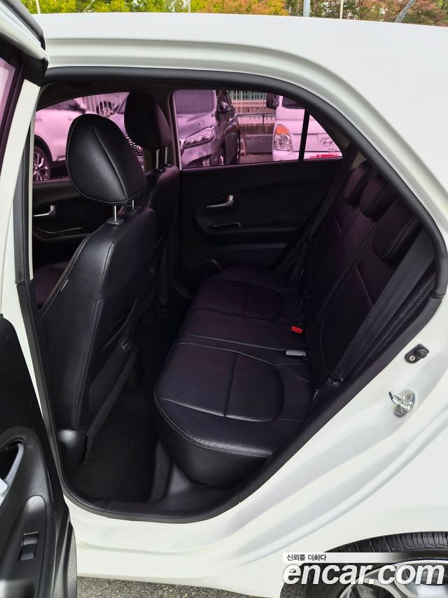Kia Morning Luxury 2015 — фото 17