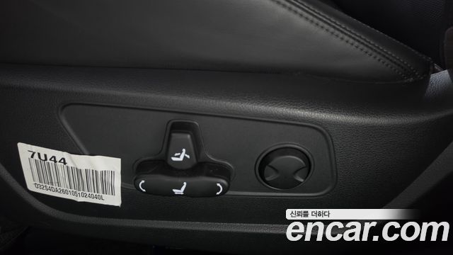 KG Mobility (SsangYong) Musso EV (O100) Black Edge AWD 2026 — фото 31