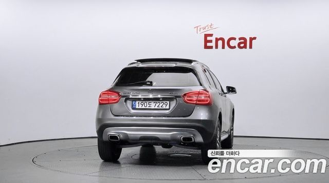 Mercedes-Benz GLA-Class (X156) GLA200d 4MATIC Activity Edition 2017 — фото 4