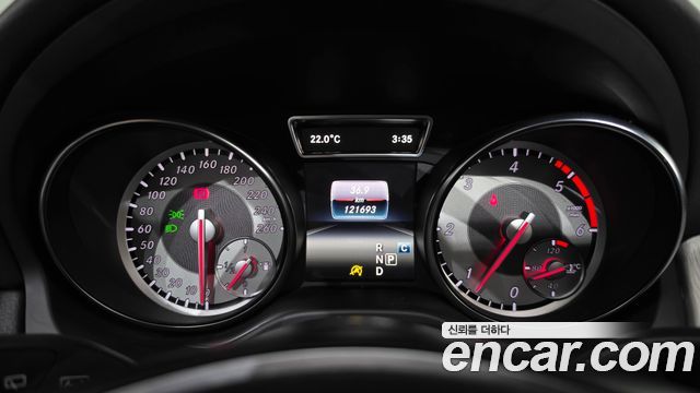 Mercedes-Benz GLA-Class (X156) GLA200d 4MATIC Activity Edition 2017 — фото 8