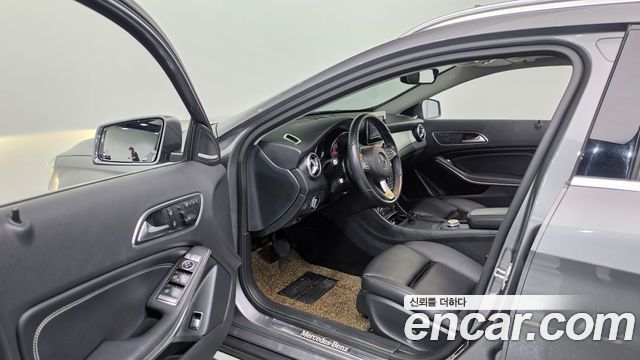 Mercedes-Benz GLA-Class (X156) GLA200d 4MATIC Activity Edition 2017 — фото 10