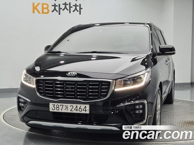 Kia Carnival 7-Seater Limousine President