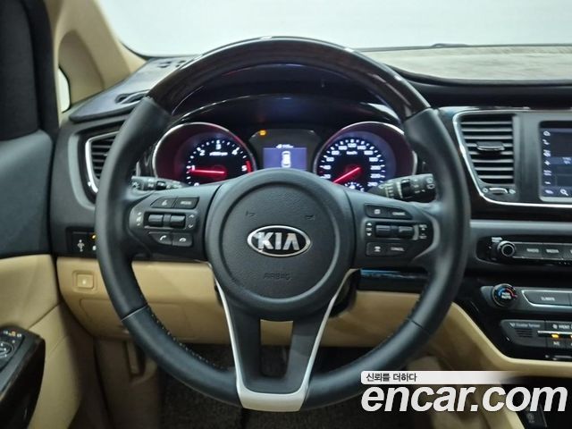 Kia Carnival 7-Seater Limousine President 2020 — фото 9