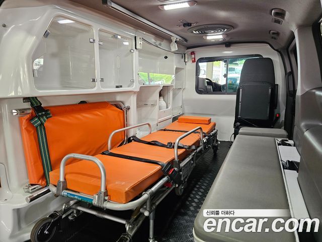 Hyundai Grand Starex Ambulance 2015 — фото 15