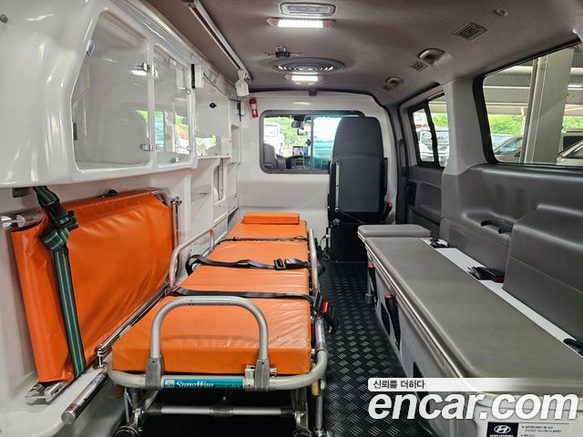 Hyundai Grand Starex Ambulance 2015 — фото 16