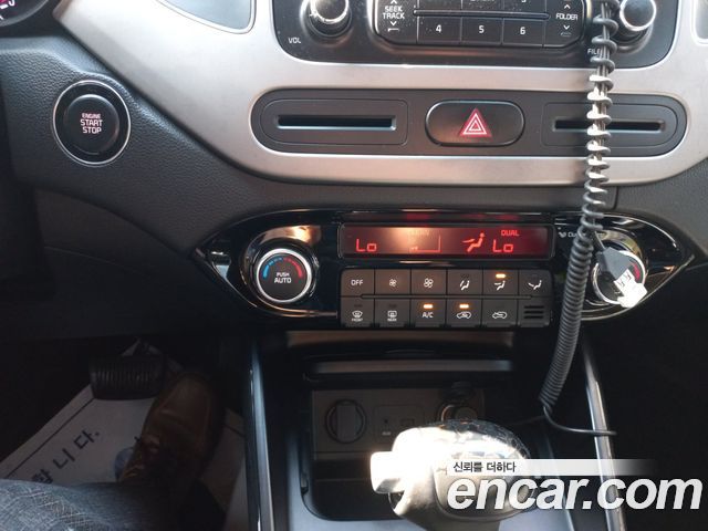 Kia Carens 2.0 LPi Prestige 2014 — фото 6