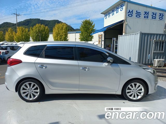 Kia Carens 2.0 LPi Prestige 2014 — фото 8