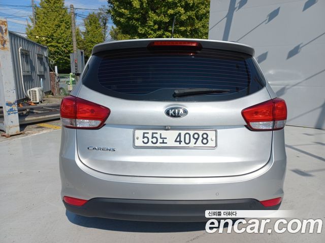 Kia Carens 2.0 LPi Prestige 2014 — фото 10