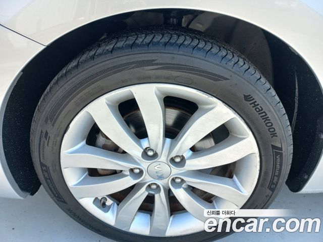 Kia Carens 2.0 LPi Prestige 2014 — фото 21