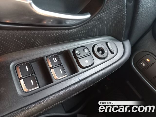 Kia Carens 2.0 LPi Prestige 2014 — фото 22