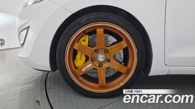 Hyundai i30 (New) Diesel 1.6 VGT PYL 2015 — фото 5