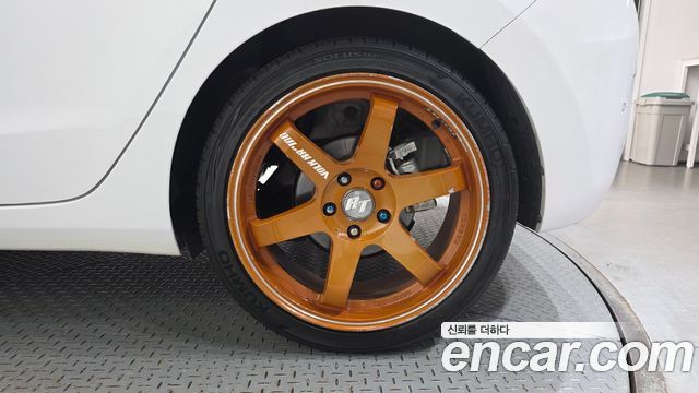 Hyundai i30 (New) Diesel 1.6 VGT PYL 2015 — фото 21
